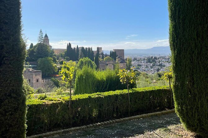 2-Hour Guided Tour of Alhambra Gardens and Alcazaba in Granada - Puerta del Vino and Puerta de la Justicia: start at the city’s threshold