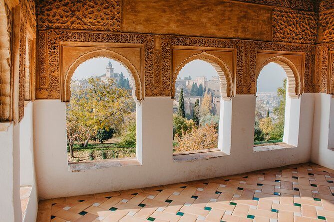 Alhambra and Generalife Skip-the-Line Ticket with Guide - Price and value: when this is a smart buy