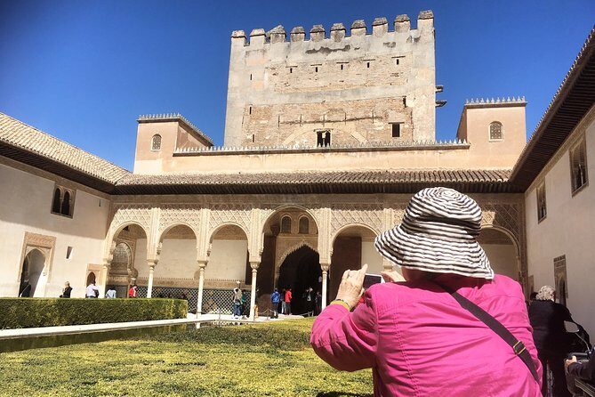 Alhambra and Nasrid Palaces Private Sensory Tour - Who this tour fits best (and who should skip it)