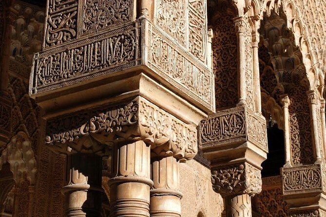 Alhambra &Charles Palace Guided Tour with Optional Nasrid Palaces - Key things to know before you go
