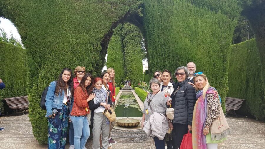 Alhambra: Generalife Gardens & Alcazaba Fast-Track Tour - Nasrid Palaces Tickets: Plan Your Expectations