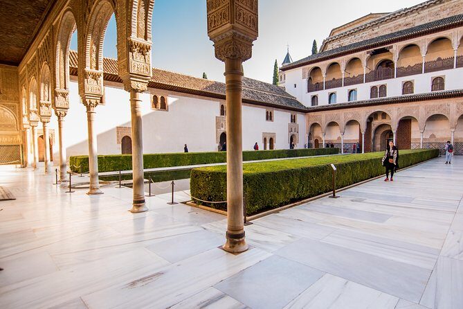 Alhambra Guided Tour & Albaicin Tour from Seville - Palace of Carlos V: A Renaissance Detour Inside the Complex