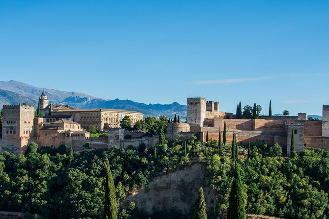 Alhambra Guided Tour & Albaicin Tour from Seville - Guides, Language, and Pace: Why Catherine, Antonio, Juan, and Andy Show Up