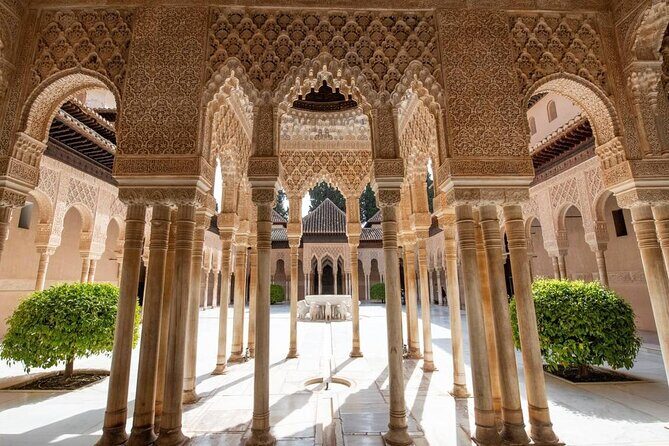 Alhambra Guided Tour & Albaicin Tour from Seville - Albaicín Quarter With 90 Minutes to Wander