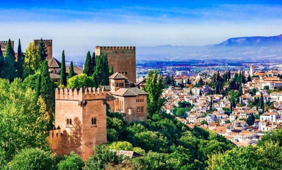 Alhambra Guided Tour with Fast-Track Entry - Nasrid Palaces: Comares, Court Life, and a Tight Schedule