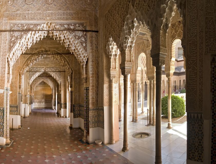 Alhambra Guided Tour with Fast-Track Entry - Alcazaba of Alhambra: Fortress Views and the Military Side