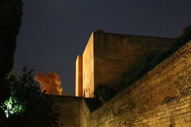 Alhambra Legend Tour - Palace of Carlos V: where the whole story starts with a powerful visual anchor