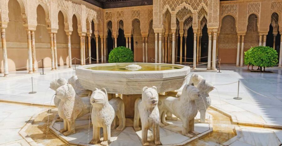 Alhambra & Nasrid Palace: Private Tour with Tickets - Why a 3-hour private tour makes the Alhambra manageable