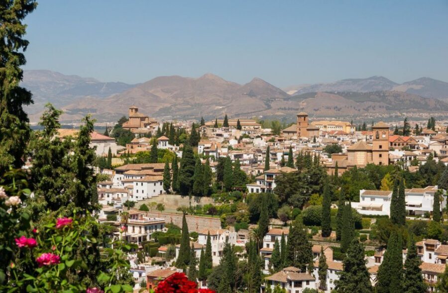 Alhambra, Nasrid Palaces and Albaicin Tour - Skip-the-line Alhambra entry and why it matters
