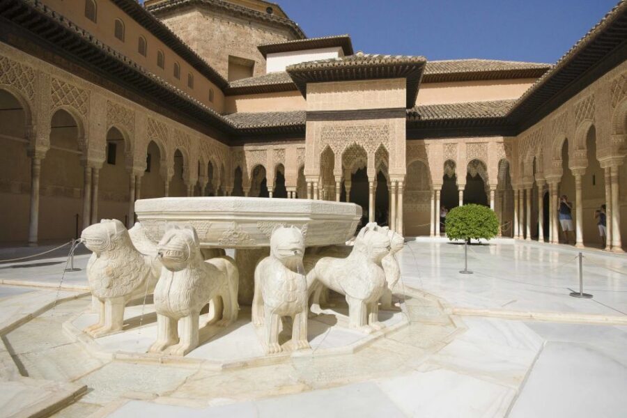 Alhambra, Nasrid Palaces, and Generalife 3-Hour Guided Tour - Who This Tour Fits Best