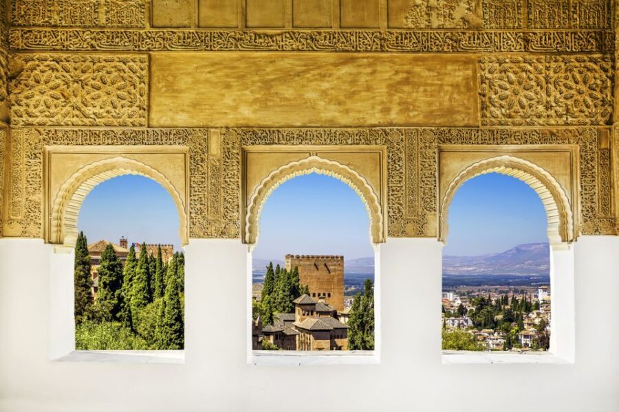 Alhambra, Nasrid Palaces, and Generalife 3-Hour Guided Tour - Welcome Check-In at the Alhambra Online Office