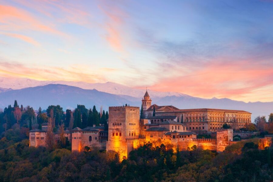 Alhambra, Nasrid Palaces, and Generalife 3-Hour Guided Tour - Charles V Palace: The Sharp Contrast Inside Alhambra