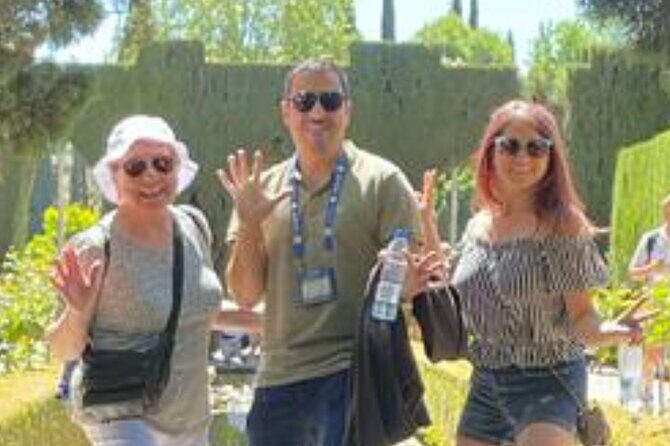 Alhambra, Nasrid Palaces, Generalife & Alcazaba Private Tour - Skip-the-line entry: what it really buys you