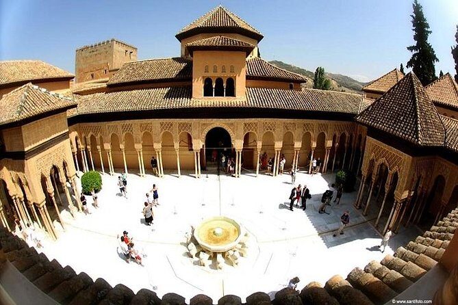 Alhambra, Nasrid Palaces, Generalife & Alcazaba Private Tour - Stop 1: Remains of Medina in the Alhambra grounds