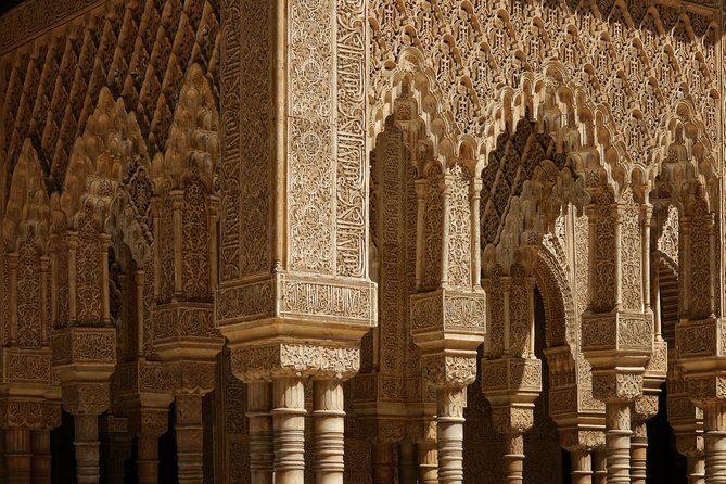 Alhambra, Nasrid Palaces, Generalife & Alcazaba Private Tour - Stop 4: Nasrid Palaces, Palacio Nazaries, and the core court spaces