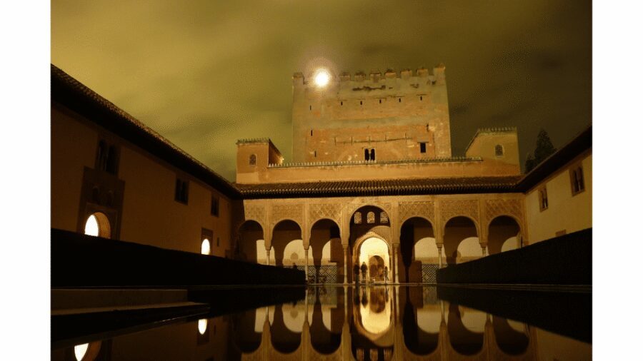 Alhambra: Nasrid Palaces Guided Night Tour without tickets - Who This Tour Fits Best (and Who Should Skip It)