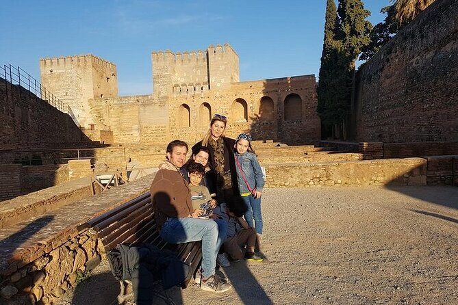 Alhambra : Private Tour for Families - Food, Transport, and Small Extras That Can Catch You Off Guard