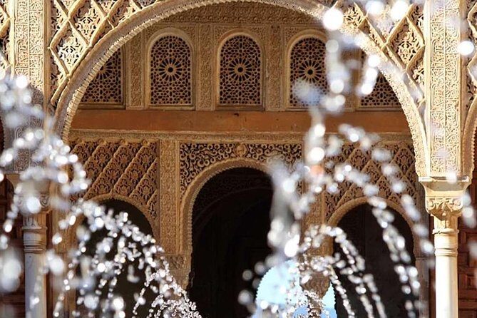 Alhambra Private Tour: Nasrid Palaces, Alcazaba and Generalife - What makes this tour’s guide style work
