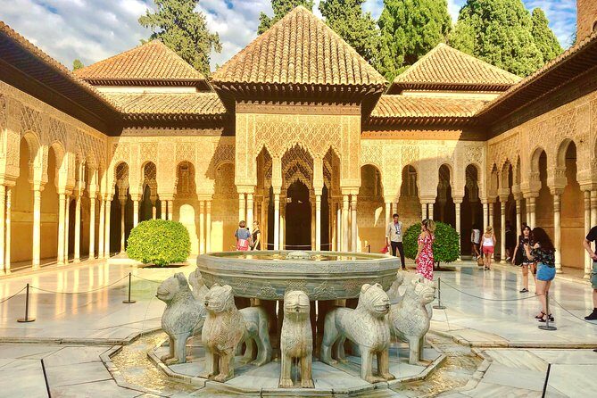 Alhambra Private Tour with Skip-the-line-tickets - Where you start at Paseo del Generalife (and why it helps)