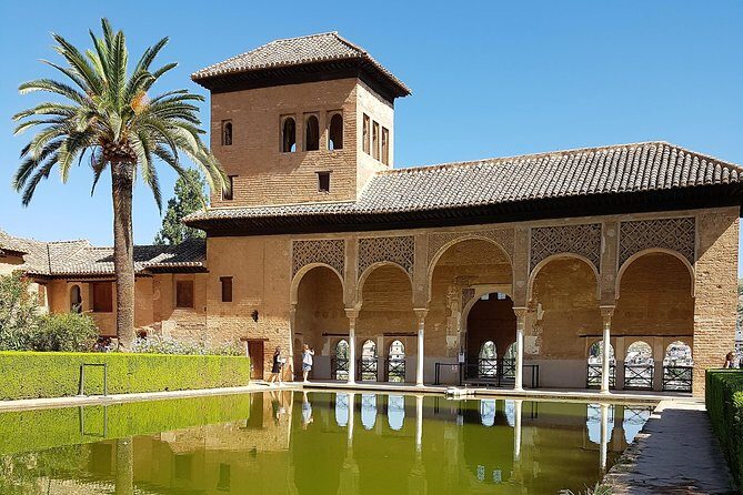 Alhambra Tour :Generalife Gardens ,Palaces and towers.Skiptheline - Medina and Royal Street: where the Alhambra feels lived-in
