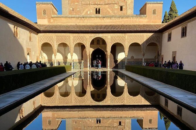 Alhambra Tour & ticket: Nasrid Palaces, Alcazaba & Generalife - Meeting point and timing: 12:30 pm matters