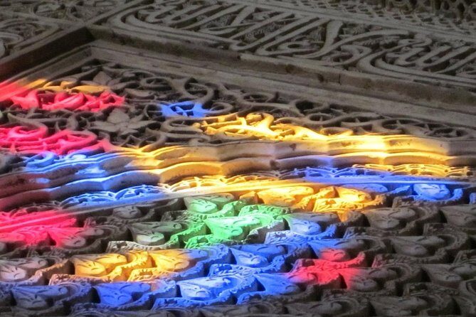Alhambra Tour & ticket: Nasrid Palaces, Alcazaba & Generalife - Guides you might get: real names, real variety