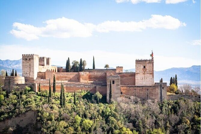 Alhambra: tour with Generalife and Alcazaba. Admission not included - Price and what you still need to buy (tickets matter here)