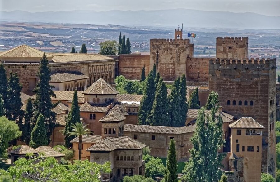 From Malaga: Granada Full-Day Trip with Alhambra - What you’ll actually do all day