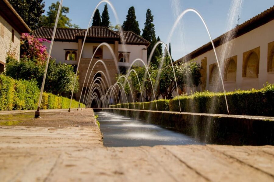 From Málaga: Sunset Alhambra Tour with Tickets - Why Sunset Changes the Alhambra Game