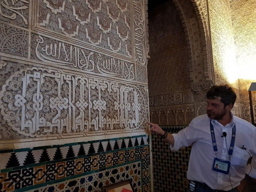 From Seville: Granada Day Trip with Alhambra and Albaicín - Alhambra with a guide: the Nasrid core and the garden breath