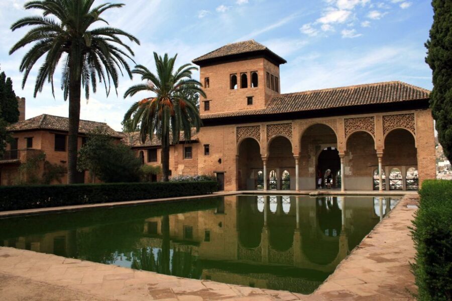 From Seville: Private Granada Day-Trip with Alhambra Visit - Nasrid Palaces and Alcazaba areas: courtyards you’ll remember
