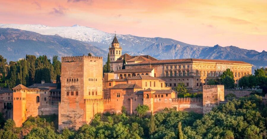 Granada: 3-Hour Alhambra and Generalife Gardens Guided Tour - What a 3-hour Alhambra tour really covers