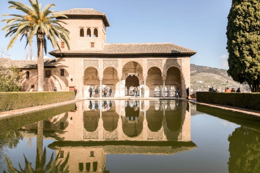 Granada: 3-Hour Alhambra and Generalife Gardens Guided Tour - Hall of the Ambassadors: the moment art turns into meaning