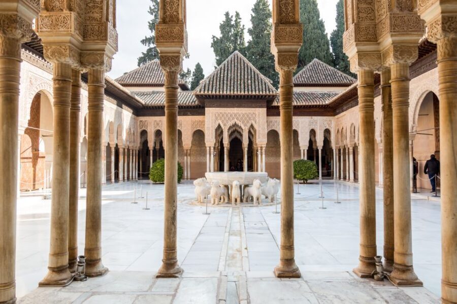 Granada: 3-Hour Alhambra and Generalife Gardens Guided Tour - Meeting at the ticket offices: find the blue dot