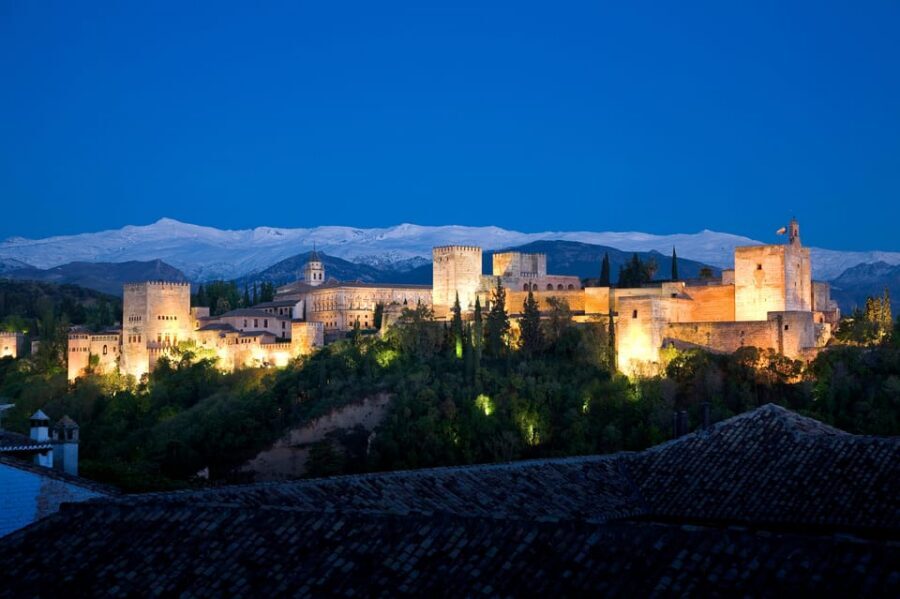 Granada: Alhambra, Alcazaba, and Nasrid Palaces Tour - Ángel Barrios Museum-legacy: a quick cultural pause