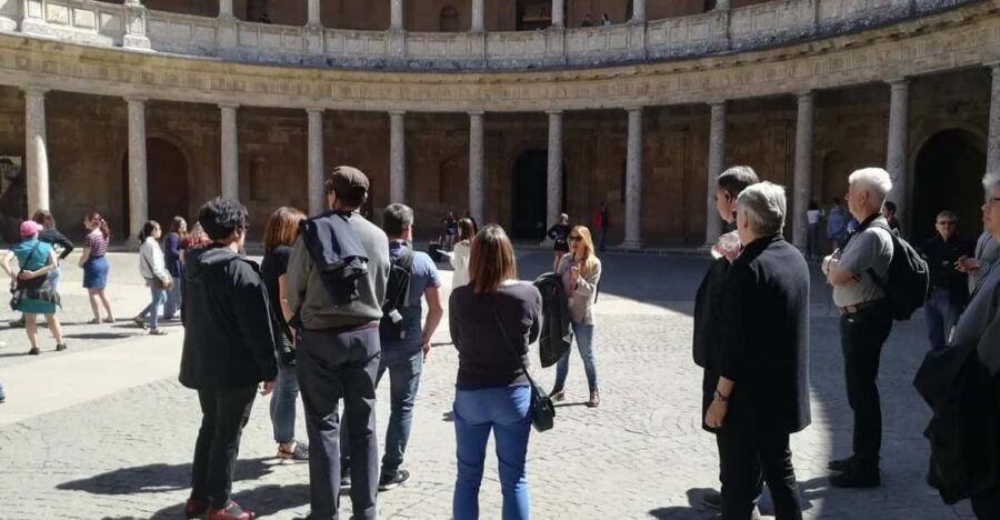 Granada: Alhambra and Albaicín Small Group Tour - Nasrid Palaces: Where the Tour Earns Its Reputation