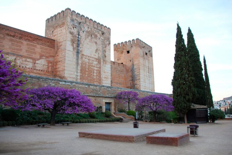 Granada: Alhambra and Charles V Palace Tour - Reading the Fortress Walls: Alhambra’s Relationship to Granada