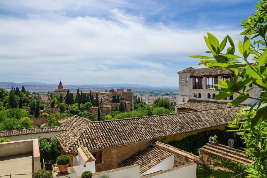 Granada: Alhambra and Generalife Gardens Guided Tour - Alcazaba fortress walls: when the tour shifts from beauty to defense