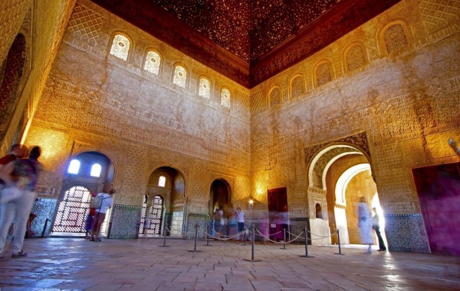 Granada: Alhambra and Nasrid Palaces Private Tour - What’s included (and what’s not)