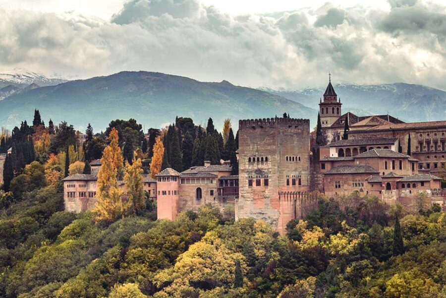 Granada: Alhambra, Cathedral, Royal Chapel and Albayzin tour - Alhambra: the ticketed heart of Granada