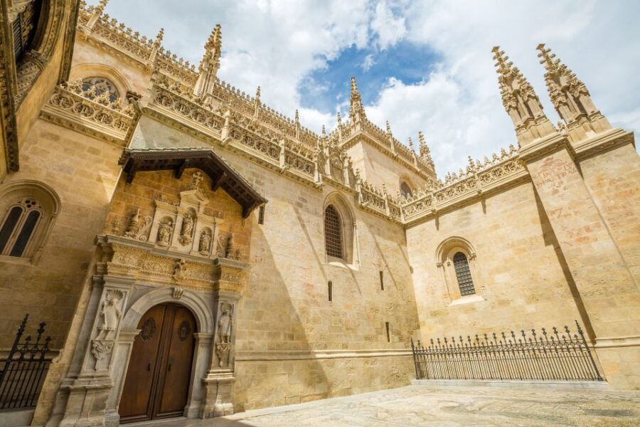 Granada: Alhambra, Cathedral & Royal Chapel Tour w/ Tickets - Private 5-Hour Blend: What This Tour Is Really About