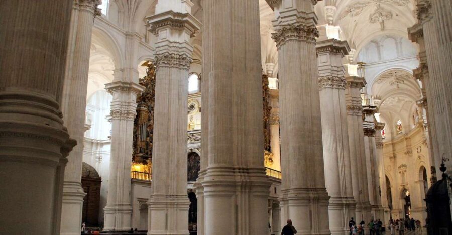Granada: Alhambra, Cathedral & Royal Chapel Tour w/ Tickets - Morning Focus: Granada Cathedral and Royal Chapel Interiors