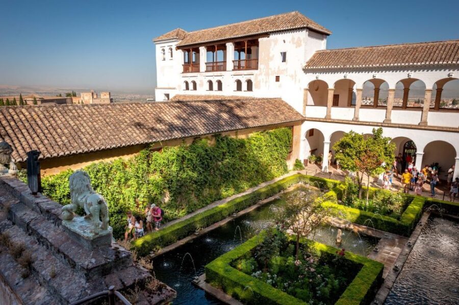Granada: Alhambra Entry Ticket with Audio Guide - Tips that solve the most common headaches
