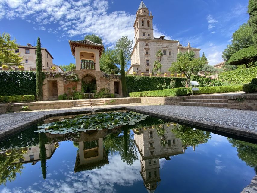 Granada: Alhambra & Generalife Fast-Track Guided Tour - Why Alhambra Works Best With a Guide (Not Just a Ticket)