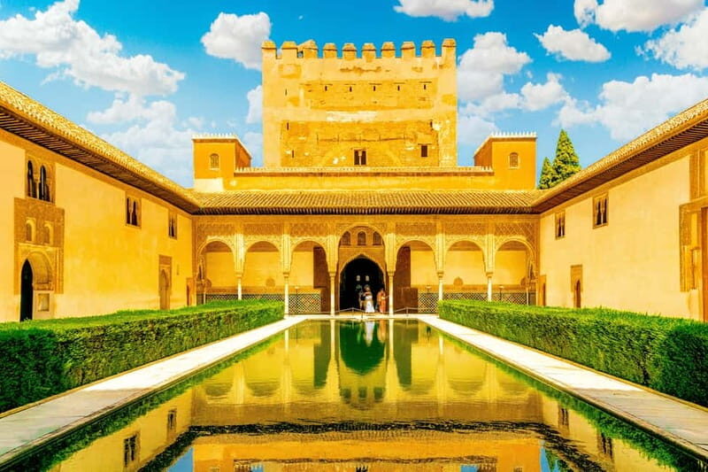 Granada: Alhambra, Generalife & Nasrid Palaces Guided Tour - Key points to know before you go