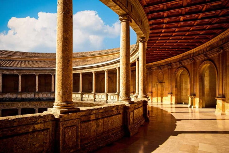 Granada: Alhambra, Generalife & Nasrid Palaces Guided Tour - Nasrid Palaces with a guide: where the details make sense