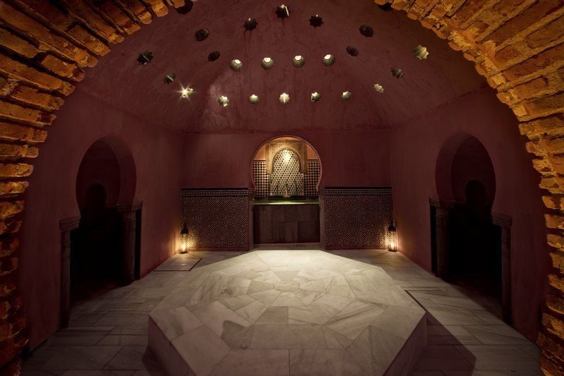 Granada: Alhambra Guided Tour and Arabian Bath and Massage - Key Things to Know Before You Go