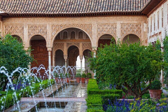 Granada: Alhambra Guided Tour including Nasrid Palaces - What the Best Guides Do (And Why You’ll Care)