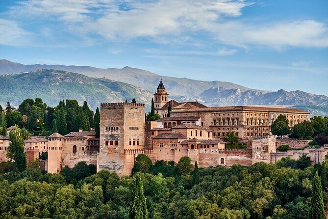 Granada: Alhambra Guided Tour including Nasrid Palaces - Alcazaba Fortress and Torre de la Vela: The Best Payoff for Climbing