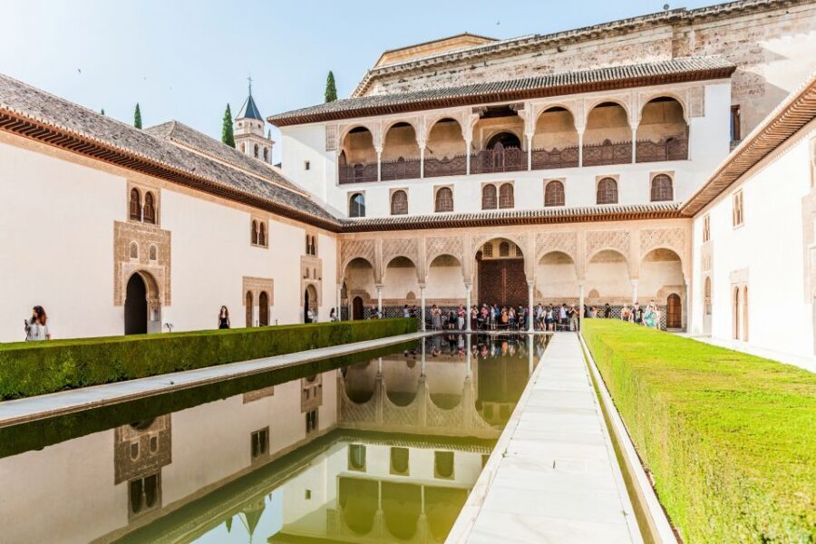 Granada: Alhambra & Nasrid Palaces Tour with Tickets - Stop 4: Palace of Charles V (A Different Chapter)
